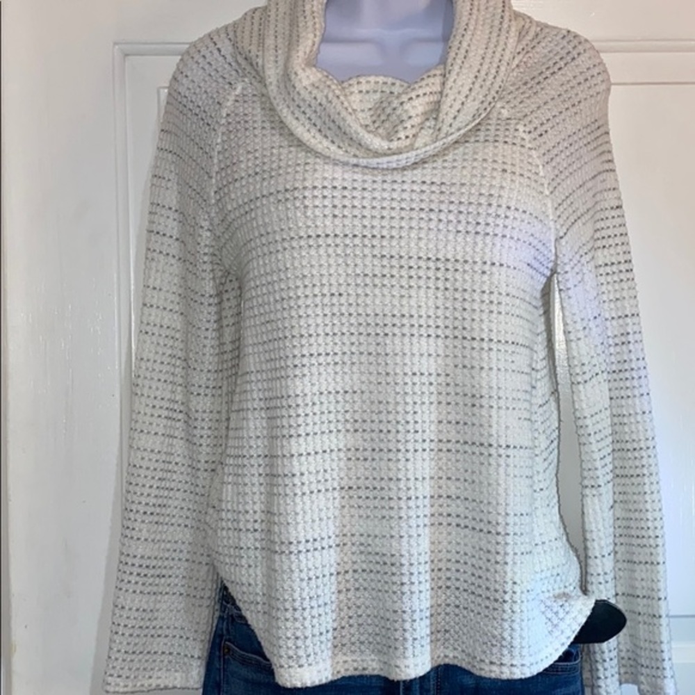 Green Envelope - Sweater - Used